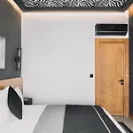 The Local House 5*