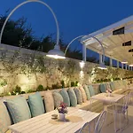 Hotel The Local House 5*