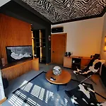 The Local House 5* 阿拉恰特