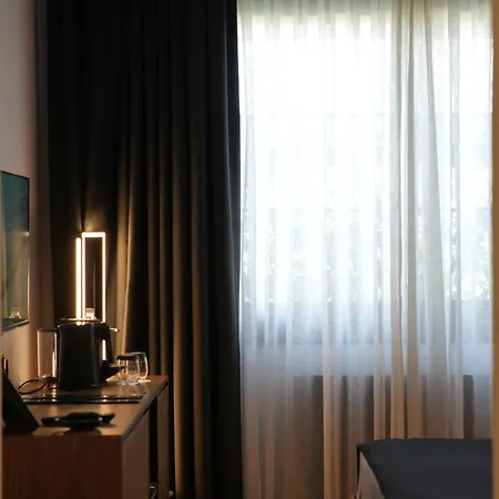 Otel The Local House 5*