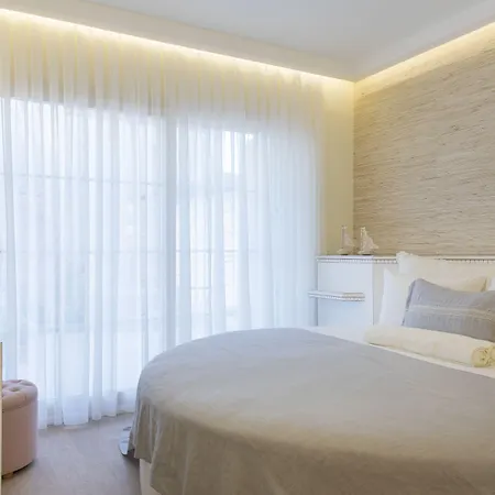 Ξενοδοχείο The Local House 5*