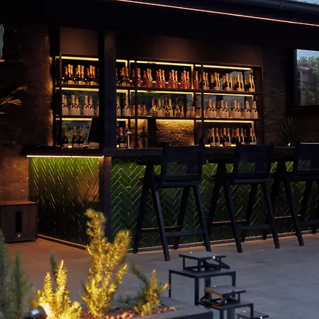 Hotel The Local House