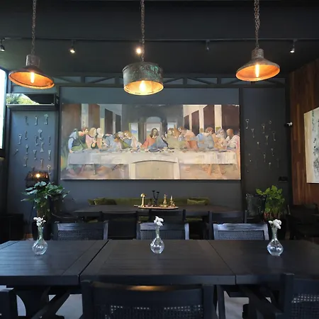 The Local House 5*