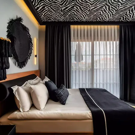 Hotel The Local House