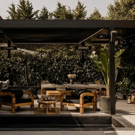The Local House 5*