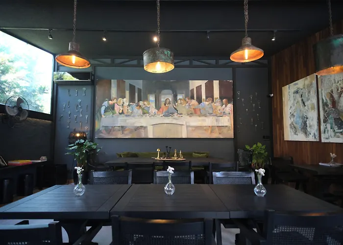 The Local House 5*